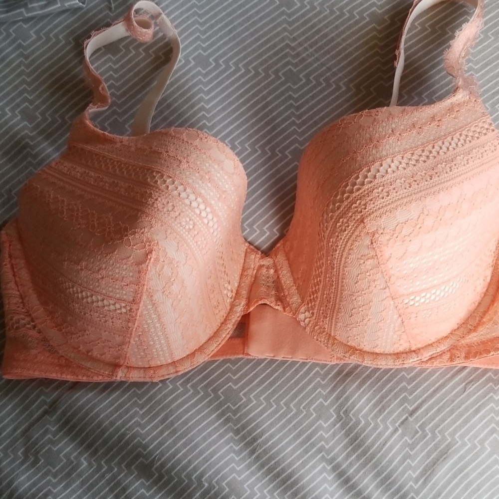 NWOT, Victoria secret demi bra. Brand new, no tags